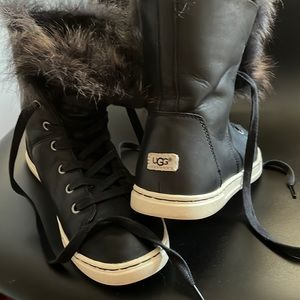 UGG SNEAKERS